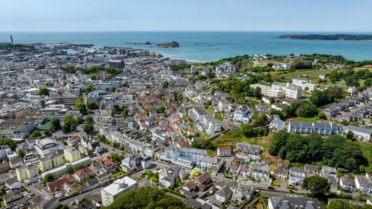 The Inn Hotel Bar And Restaurant Saint Helier Exterior photo
